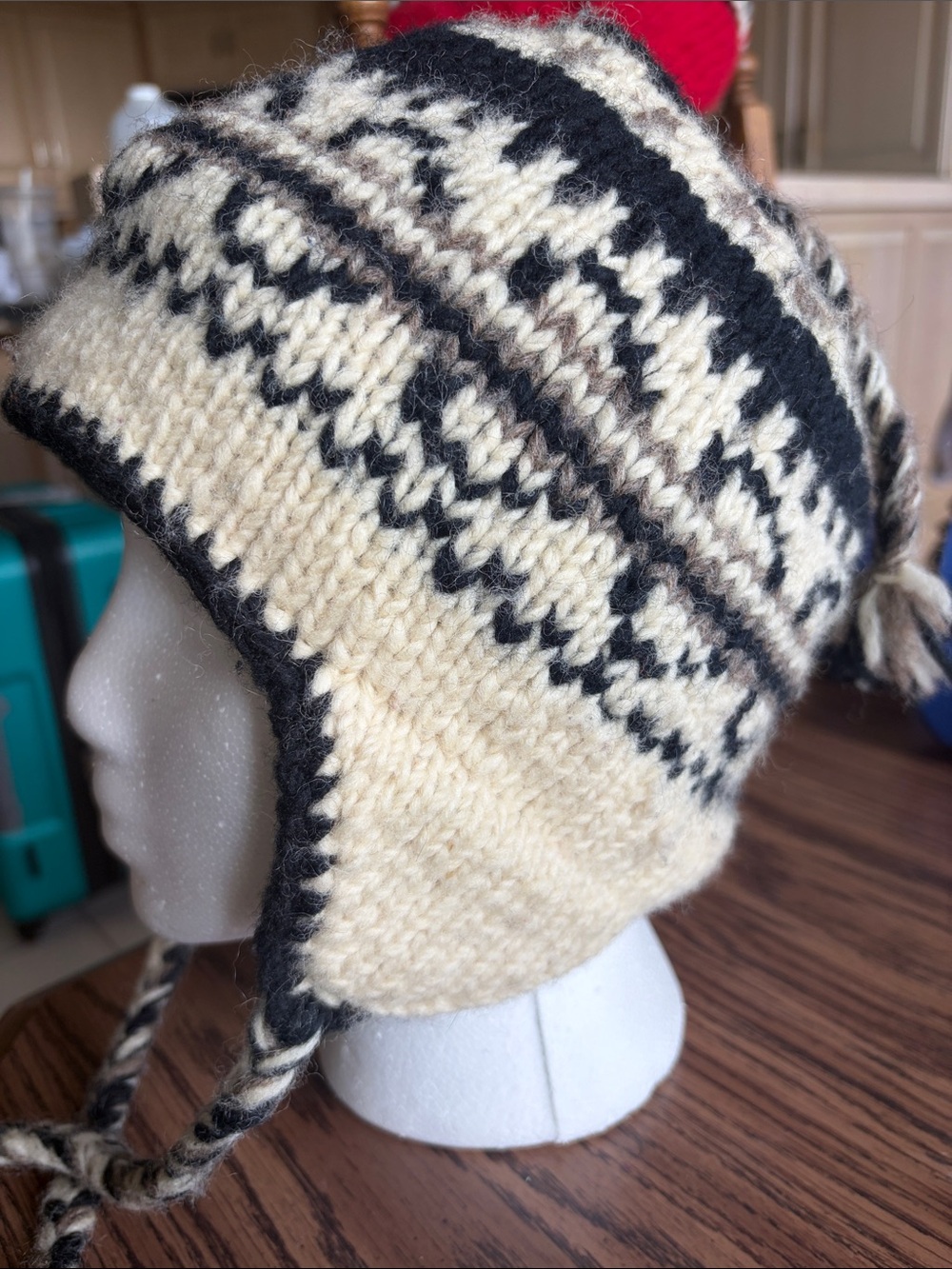 Wool 100% Napal made lined winter hat, cream, black & gray